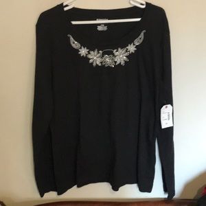 Black tee with a beautiful sparkly pattern at the neck. NWT. Size XL